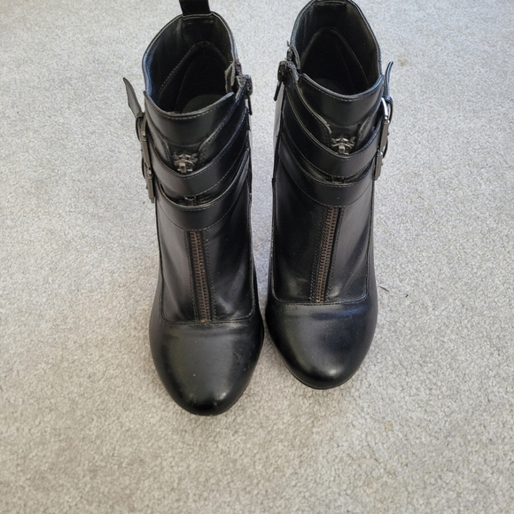 Leather boots - Picture 1 of 3
